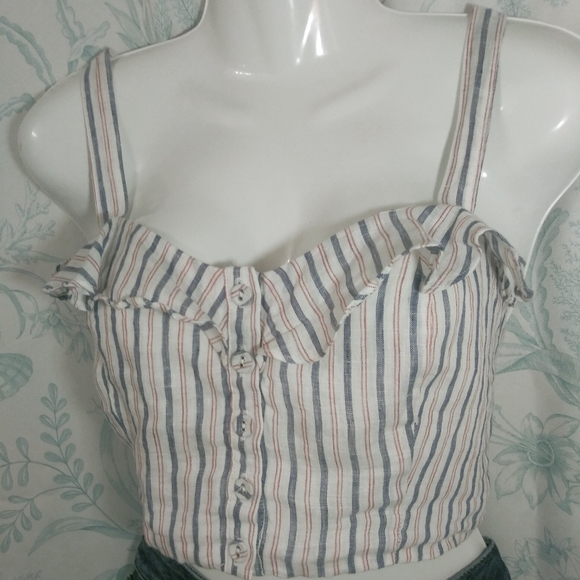 🥤Crop Top🥤 - Picture 2 of 4